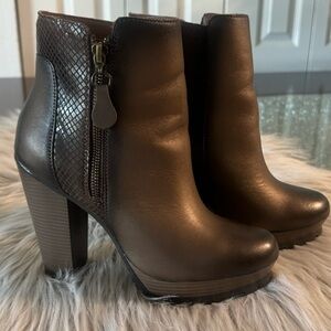 Women’s Boot size 7